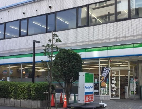 ファミリーマート 三ツ境駅南口店の画像