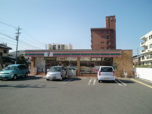 セブンイレブン 豊橋白河町店の画像