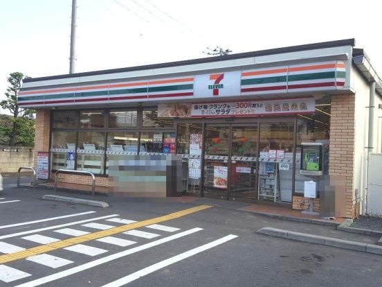 セブンイレブン 川口新郷店の画像