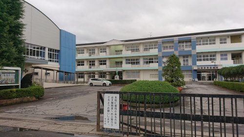 常総市立水海道中学校の画像