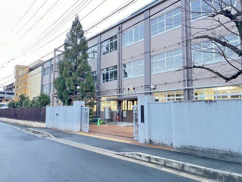 京都市立朱雀中学校の画像