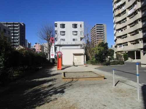 県営浦和第二高層団地内公園の画像