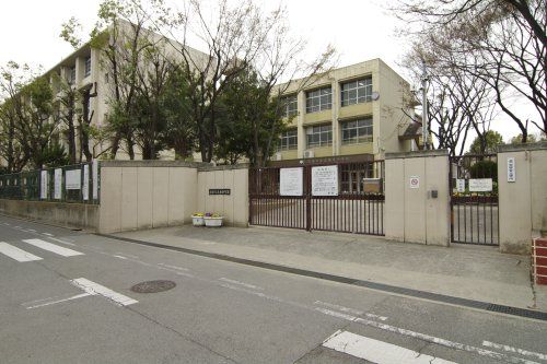 尼崎市立武庫東中学校の画像