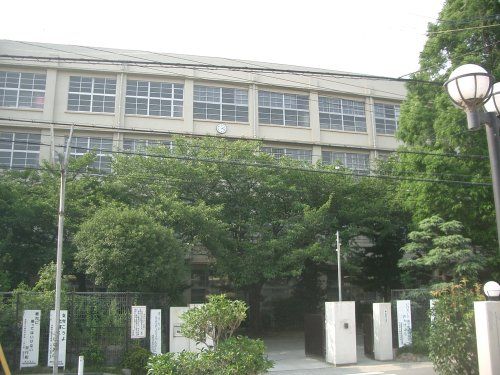 尼崎市立園田中学校の画像