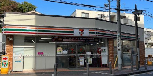 セブンイレブン　横浜南軽井沢店の画像