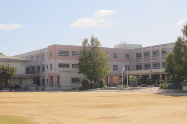 泉佐野市立日根野小学校の画像