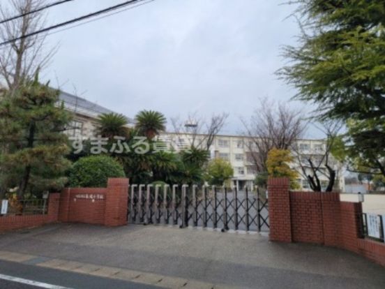 刈谷市立亀城小学校の画像