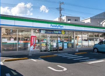 ファミリーマート 青梅成木街道店の画像
