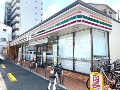 セブン-イレブン 守口京阪本通店の画像