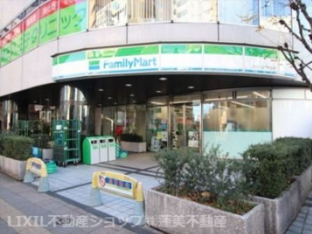 ファミリーマート 京王八王子駅前店の画像