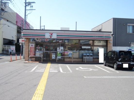 セブンイレブン 岸和田作才町1丁目店の画像