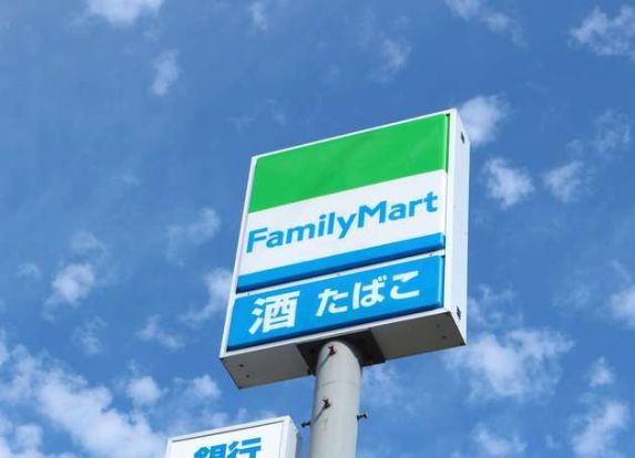 ファミリーマート 大野高坂駅西口店の画像