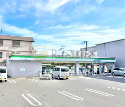 ファミリーマート 東大阪西堤学園町店の画像