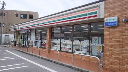 セブン-イレブン 広島高取北店の画像