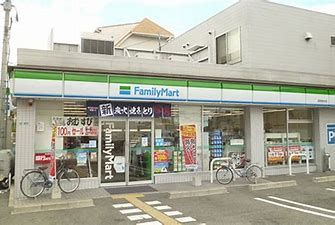 ファミリーマート 西宮桜谷店の画像