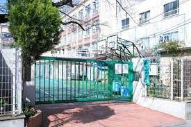 新宿区立市谷小学校の画像