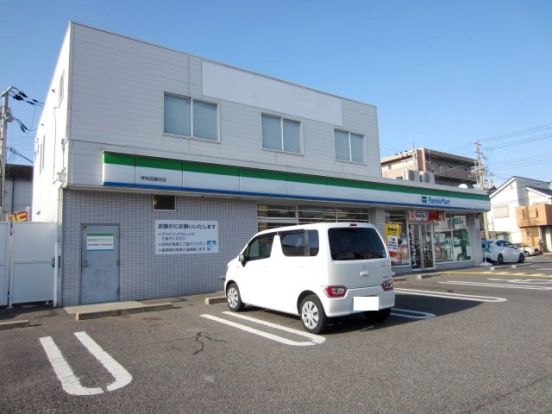 ファミリーマート 岸和田藤井店の画像