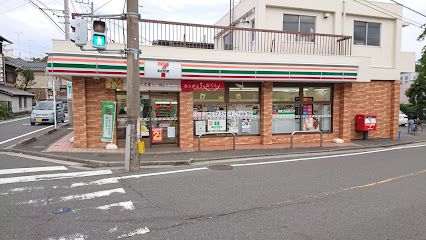 セブン-イレブン 横浜上菅田町店の画像