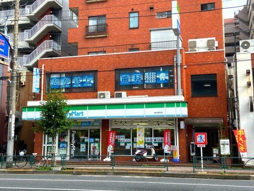 ファミリーマート 菊川駅前店の画像