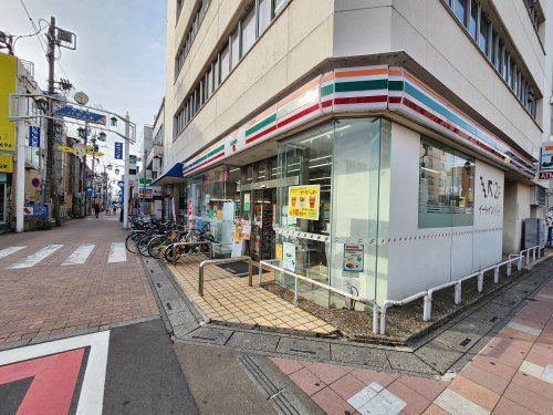 セブン-イレブン 新所沢駅東口店の画像