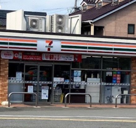 セブン-イレブン 福岡田島２丁目店の画像