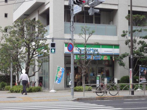 ファミリーマート 東池袋春日通り店の画像