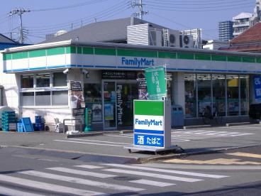 ファミリーマート 長田久保町店の画像