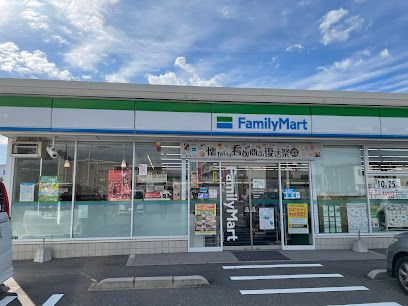 ファミリーマート 福津上西郷店の画像