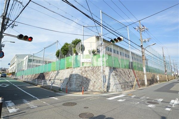 神戸市立霞ケ丘小学校の画像