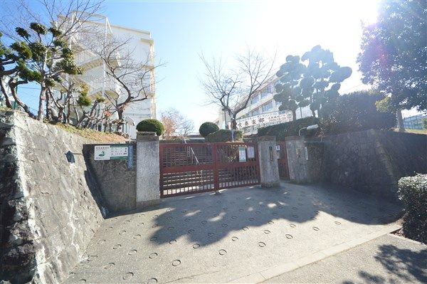 神戸市立多聞東中学校の画像