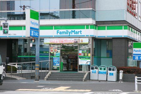 ファミリーマート 辰巳一丁目店の画像