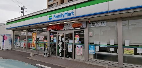 ファミリーマート 篠栗庄店の画像