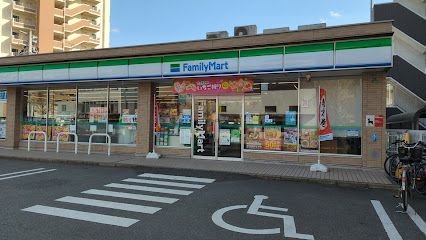 ファミリーマート 福岡玉川町店の画像
