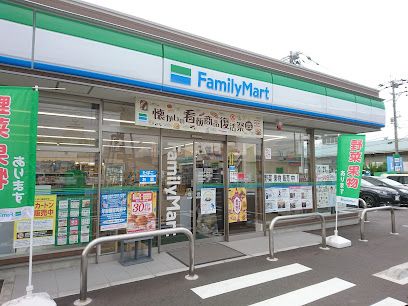 ファミリーマート福岡松島四丁目店の画像