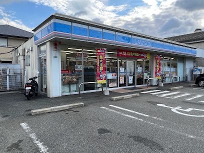 ローソン 福岡魁誠高校前店の画像