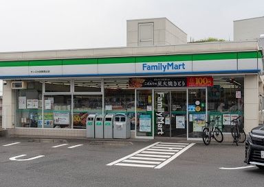 ファミリーマート サンズ大田西馬込店の画像