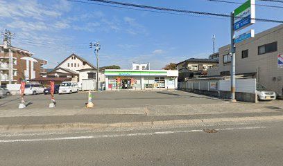 ファミリーマート 福岡片江店の画像