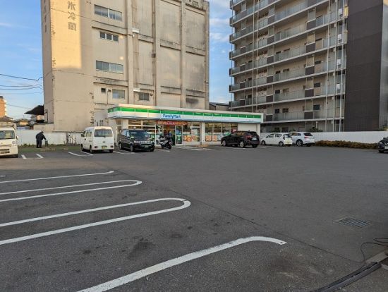 ファミリーマート東墨田二丁目店iの画像