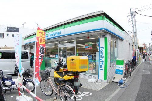 ファミリーマート 大田上池台四丁目店の画像