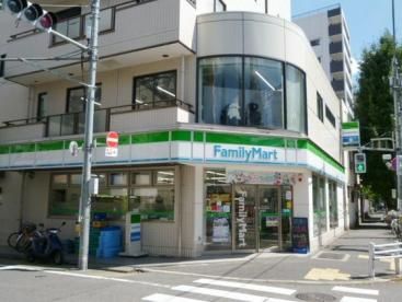 ファミリーマート 南台二丁目店の画像