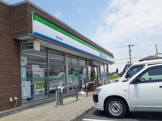 ファミリーマート 富山太田店の画像