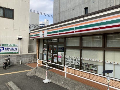 セブンイレブン 大阪三先1丁目店の画像