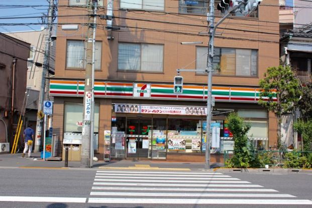 セブンイレブン 墨田八広南店の画像