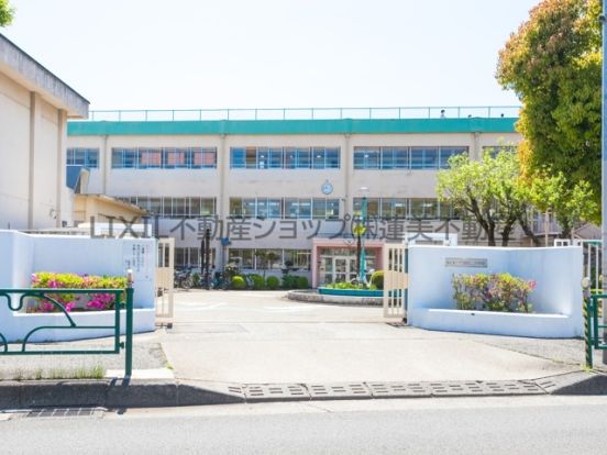昭島市立拝島第二小学校の画像
