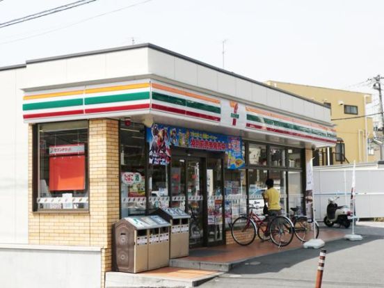 セブンイレブン横浜六ツ川店の画像