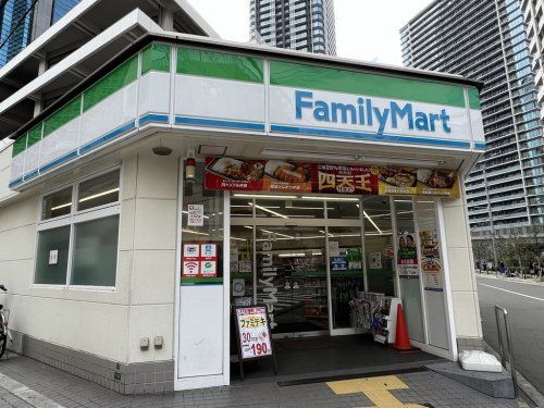 ファミリーマート 豊崎三丁目店の画像