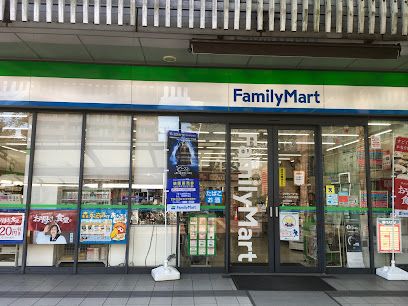 ファミリーマート ＪＲ久留米駅店の画像
