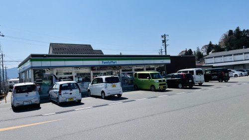 ファミリーマート JAいな店の画像