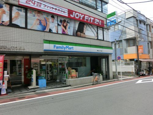 ファミリーマート 南青山七丁目店の画像