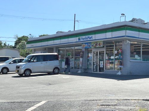 ファミリーマート 狭山今熊店の画像